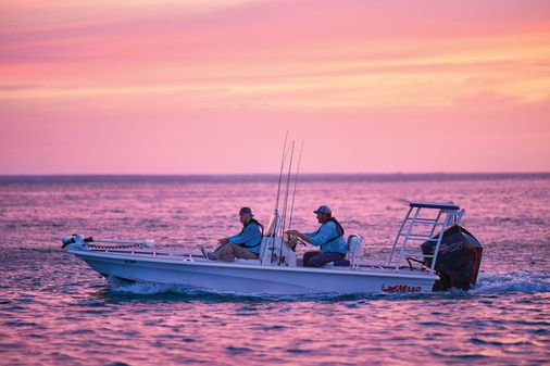 Mako 18-PRO-SKIFF-SILVER-STAR-EDITION image