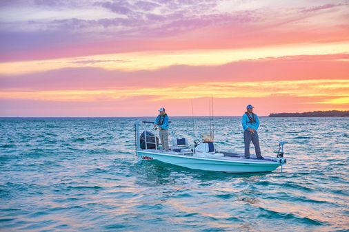 Mako 18-PRO-SKIFF-SILVER-STAR-EDITION image