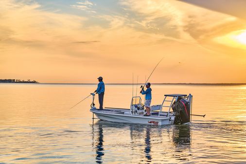 Mako 18-PRO-SKIFF-SILVER-STAR-EDITION image