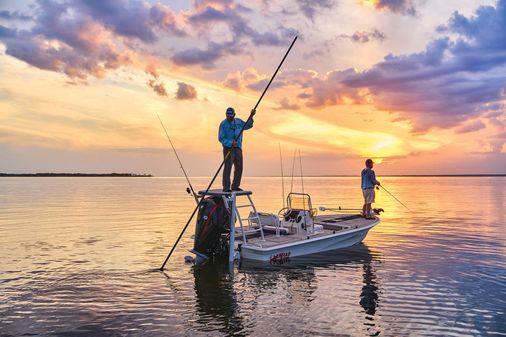 Mako 18-PRO-SKIFF-SILVER-STAR-EDITION image