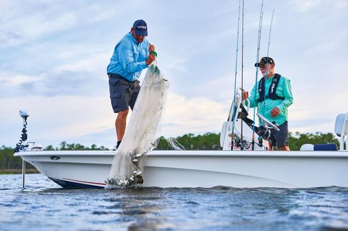 Mako 18-PRO-SKIFF-SILVER-STAR-EDITION image