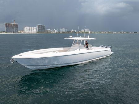 Intrepid 400 Center Console image