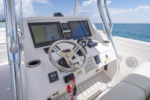 Intrepid 400 Center Console image