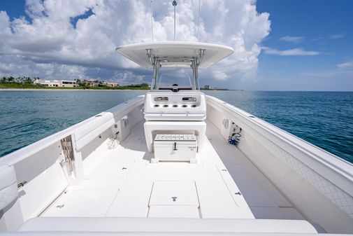 Intrepid 400 Center Console image