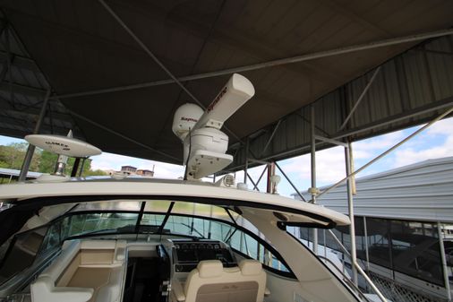 Sea Ray 410 Sundancer image