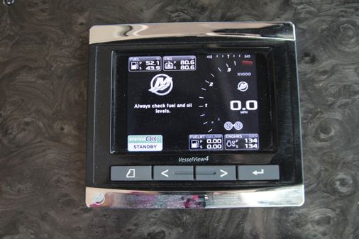 Sea Ray 410 Sundancer image