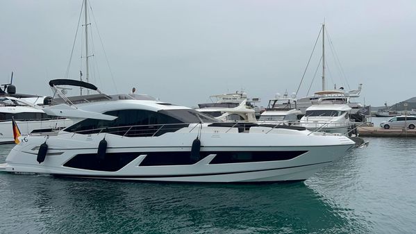 Sunseeker 74 Sport Yacht image