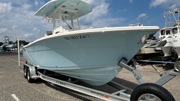 Cobia 240 Center Console 