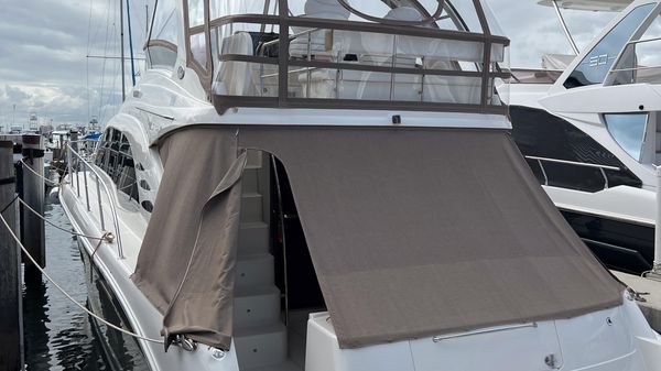Sea Ray 52 Sedan Bridge
