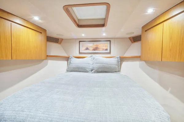 Viking 70-CONVERTIBLE image