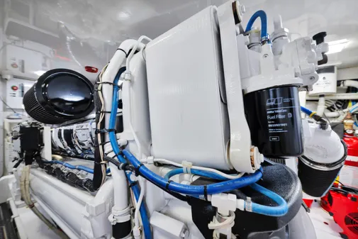 Viking 70 Convertible image