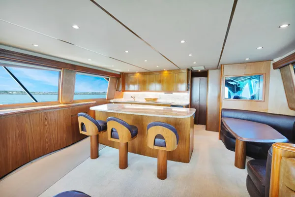 Viking 70-CONVERTIBLE image