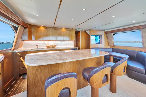 Viking 70-CONVERTIBLE image