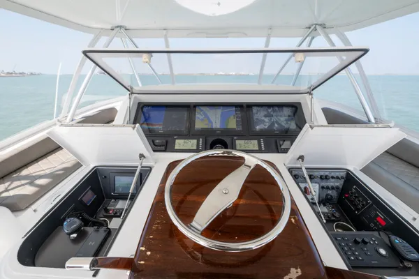 Viking 70-CONVERTIBLE image