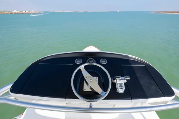 Viking 70-CONVERTIBLE image