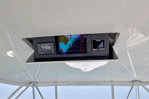 Viking 70 Convertible image