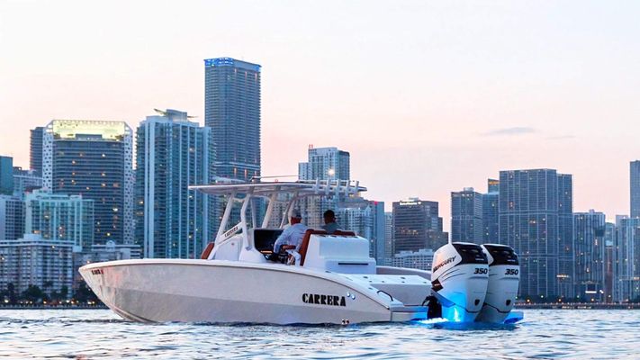 Carrera Boats Classic Center Console - main image