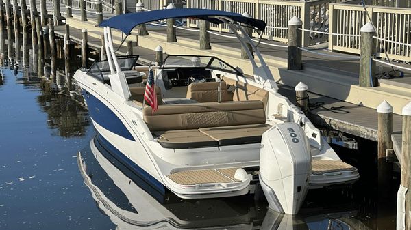Sea Ray 270 SDX-OUTBOARD 