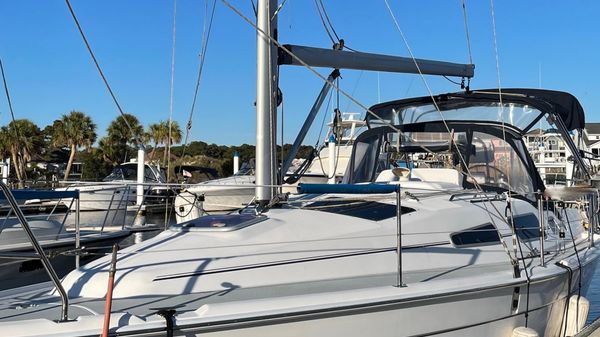Hunter 33