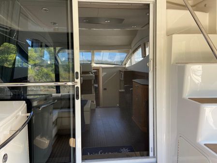 Sea Ray 450 Sedan Bridge image