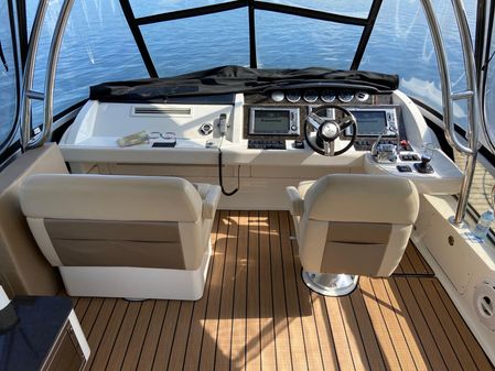 Sea Ray 450 Sedan Bridge image