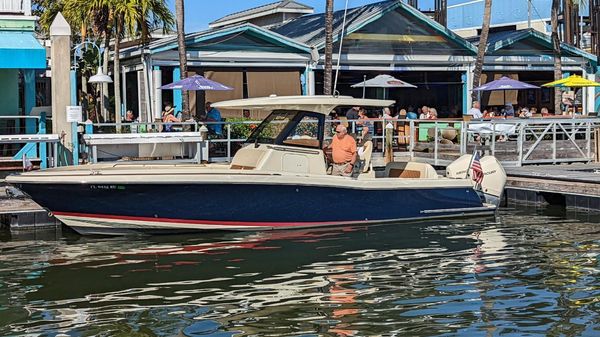 Chris-Craft 30 Catalina