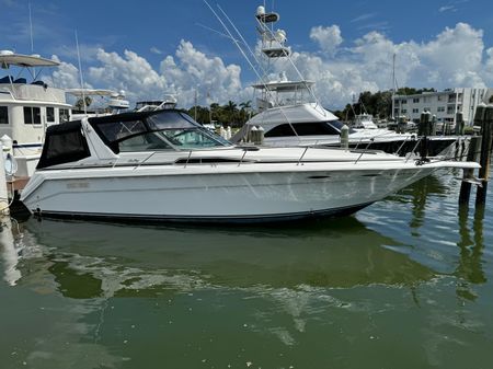 Sea Ray 350 Sundancer image