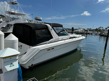 Sea Ray 350 Sundancer image