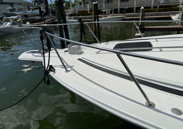 Sea Ray 350 Sundancer image