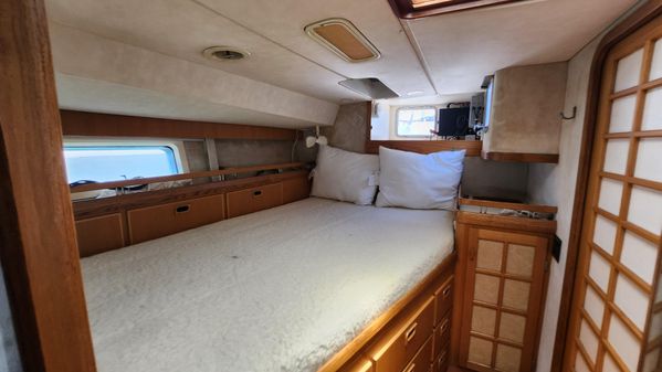 Deerfoot Pilothouse 74 image