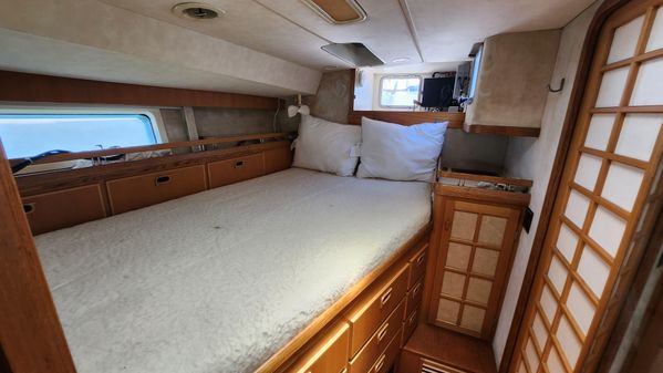 Deerfoot Pilothouse 74 image