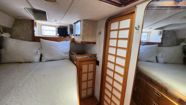 Deerfoot Pilothouse 74 image