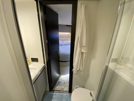 Azimut 60 Flybridge image