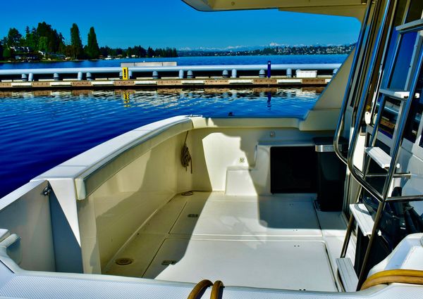 Meridian 490 Pilot House image
