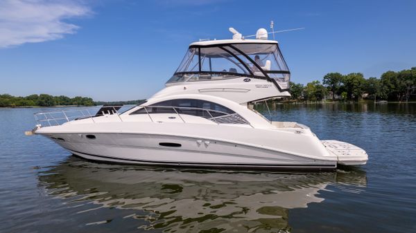 Sea Ray 47 Sedan Bridge