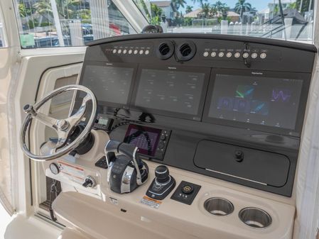 Boston Whaler 420 Outrage image