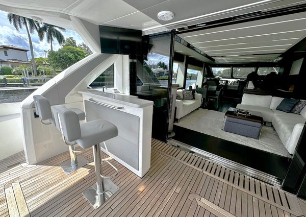 Sunseeker 76 Yacht image