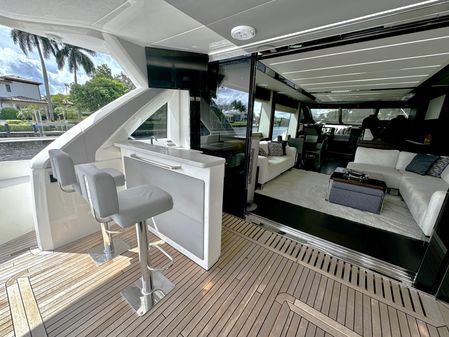 Sunseeker 76 Yacht image