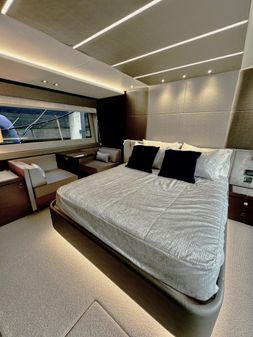 Sunseeker 76 Yacht image