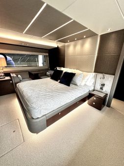 Sunseeker 76 Yacht image