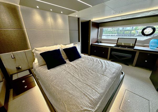 Sunseeker 76 Yacht image