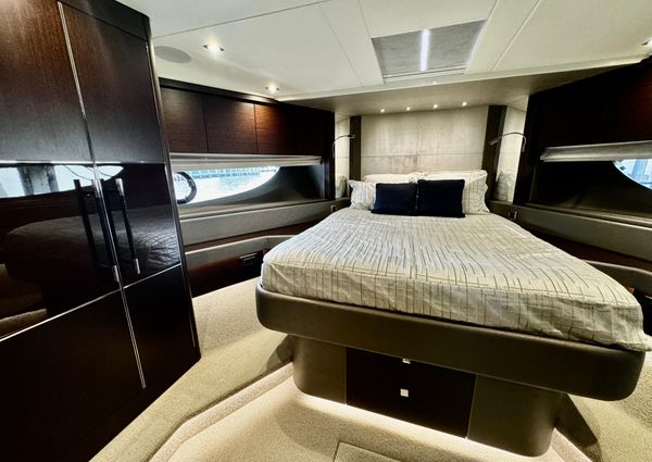 Sunseeker 76 Yacht image