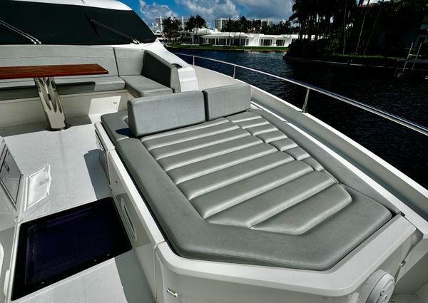 Sunseeker 76 Yacht image