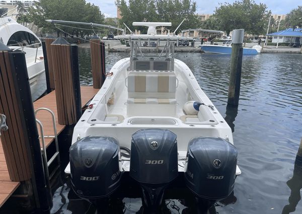 Invincible 36 Center Console image