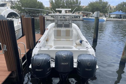 Invincible 36 Center Console image