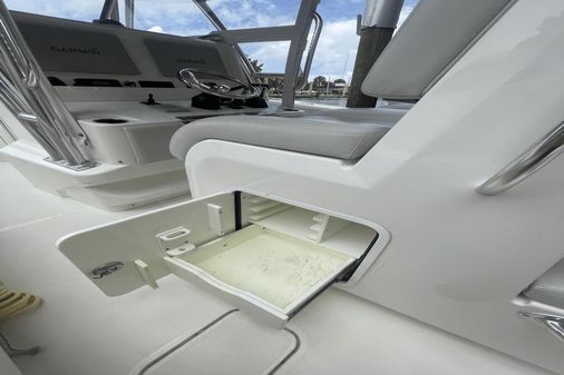 Invincible 36 Center Console image