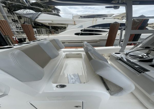 Invincible 36 Center Console image