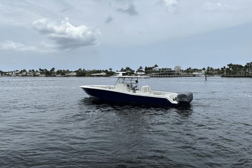 Invincible 36 Center Console image