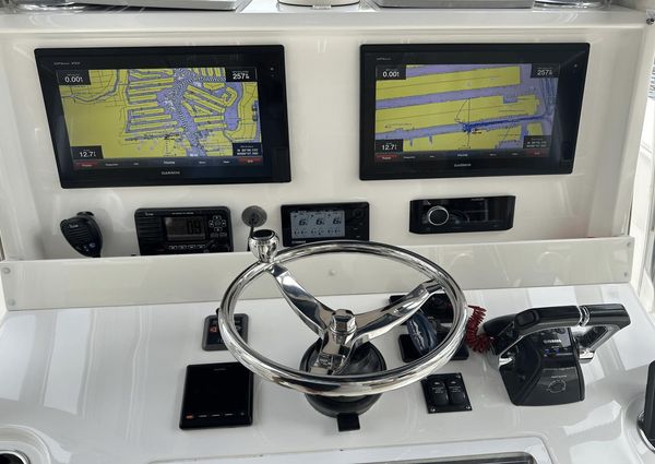 Invincible 36 Center Console image