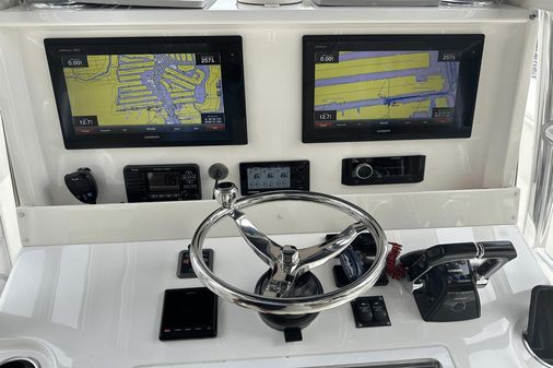 Invincible 36 Center Console image